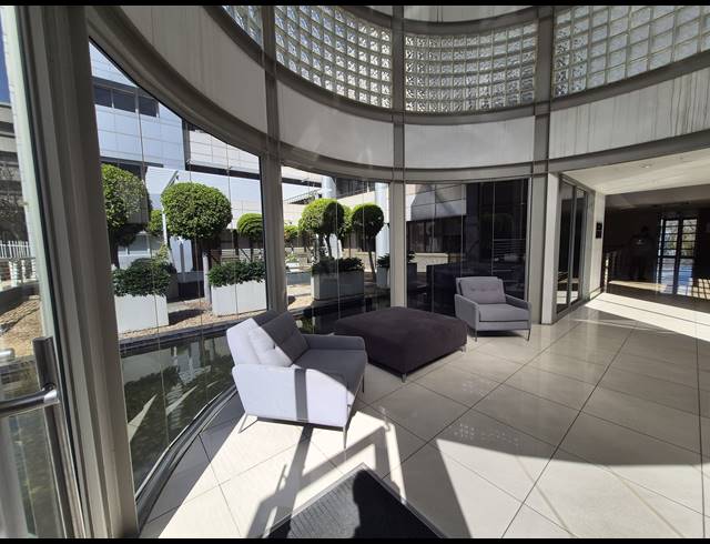 898M² OFFICE TO LET IN SANDTON CENTRAL